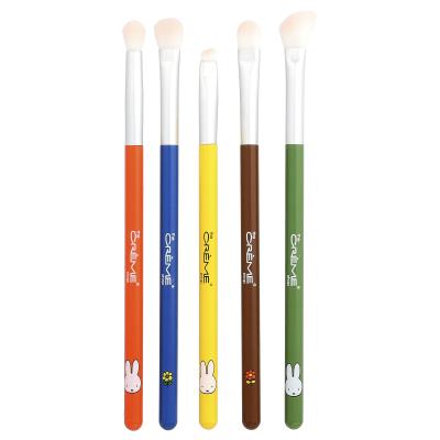 The Creme Shop, Miffy, Everyday Essentials، مجموعة فرش ظلال العيون + حقيبة سفر، 6 قطع